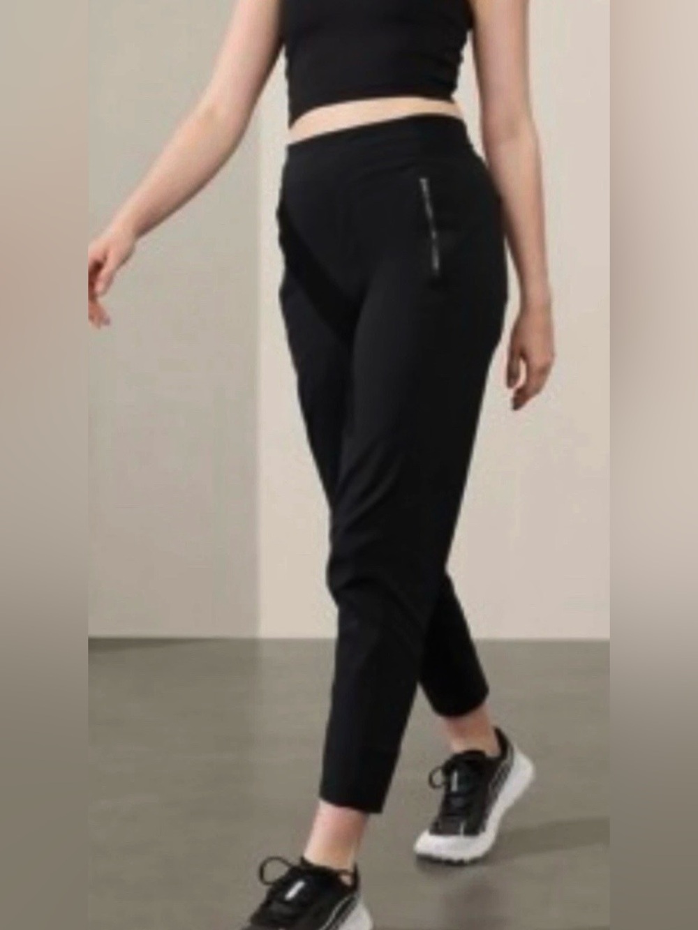 NEW $79 Chico’s Zenergy Sz 2.5/14 Black Crop Lightweight UPF 50+ Active Pants